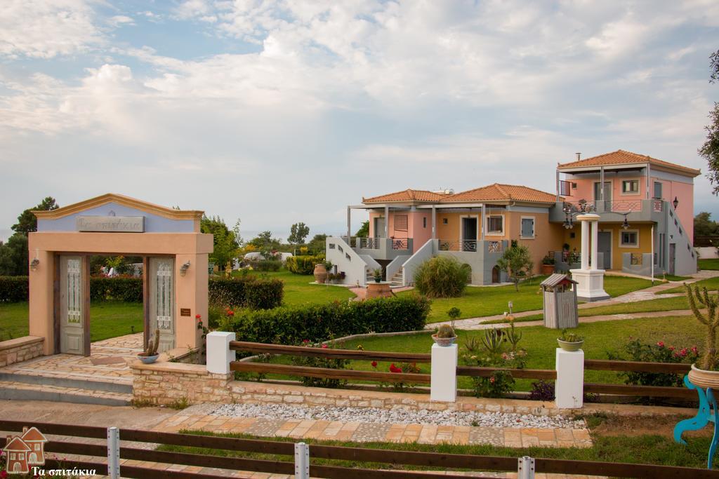 Ta Spitakia Tsarbopoulos Kyparissia Exterior foto