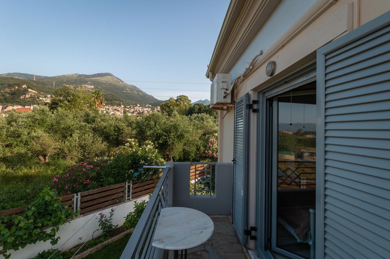 Ta Spitakia Tsarbopoulos Kyparissia Exterior foto