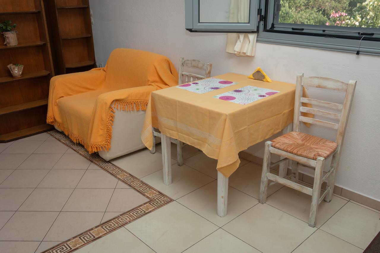 Ta Spitakia Tsarbopoulos Kyparissia Exterior foto